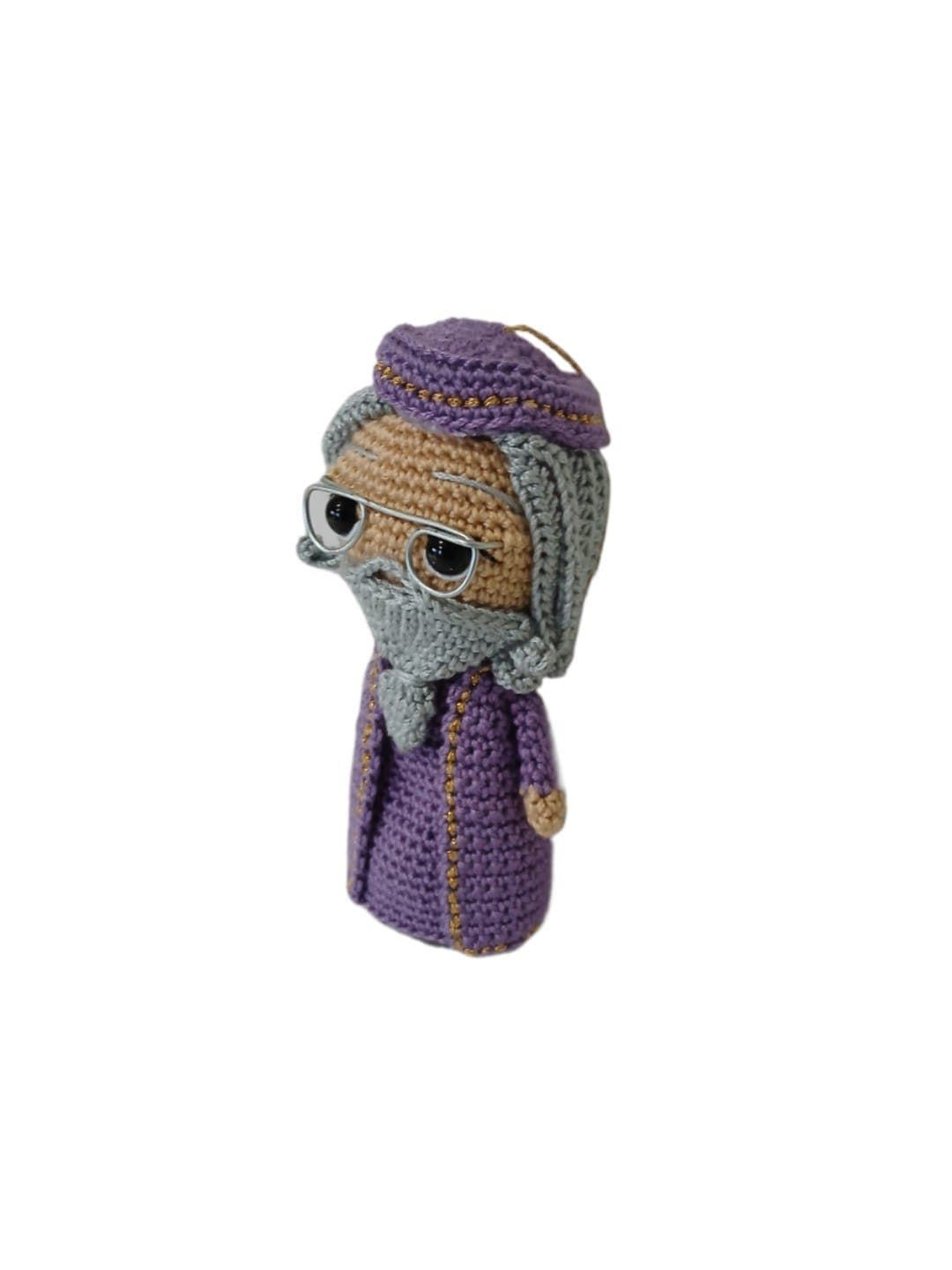Peluche dumbledore harry potter hecha a mano a ganchillo (amigurumi). - Imagen 3