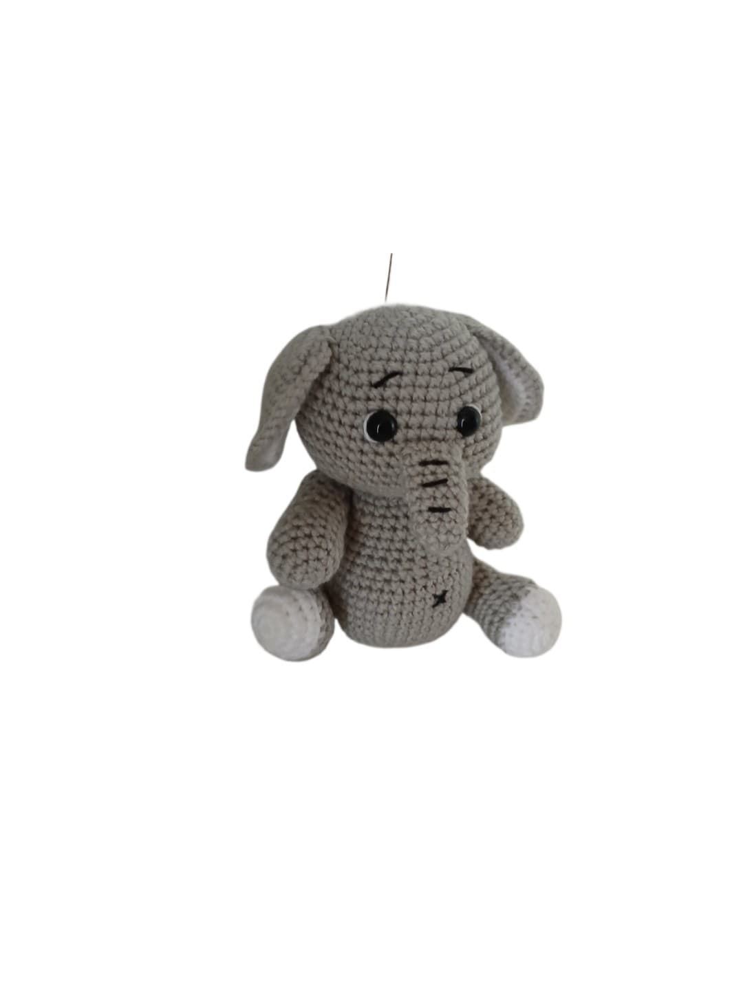 Peluche elefante hecho a mano a ganchillo (amigurumi). - Imagen 3