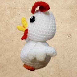 Peluche gallina blanca amigurumi - Imagen 2