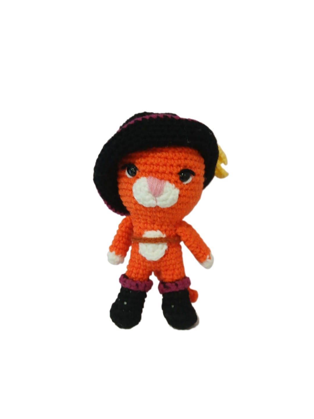 Peluche gato con botas de shrek hecho a mano a ganchillo (amigurumi). - Imagen 1