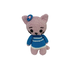 Peluche gato con jersey hecho a mano a ganchillo (amigurumi). - Imagen 1