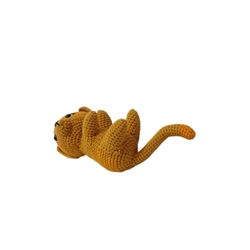 Peluche gato juguetón rubio hecho a mano a ganchillo (amigurumi). - Imagen 2