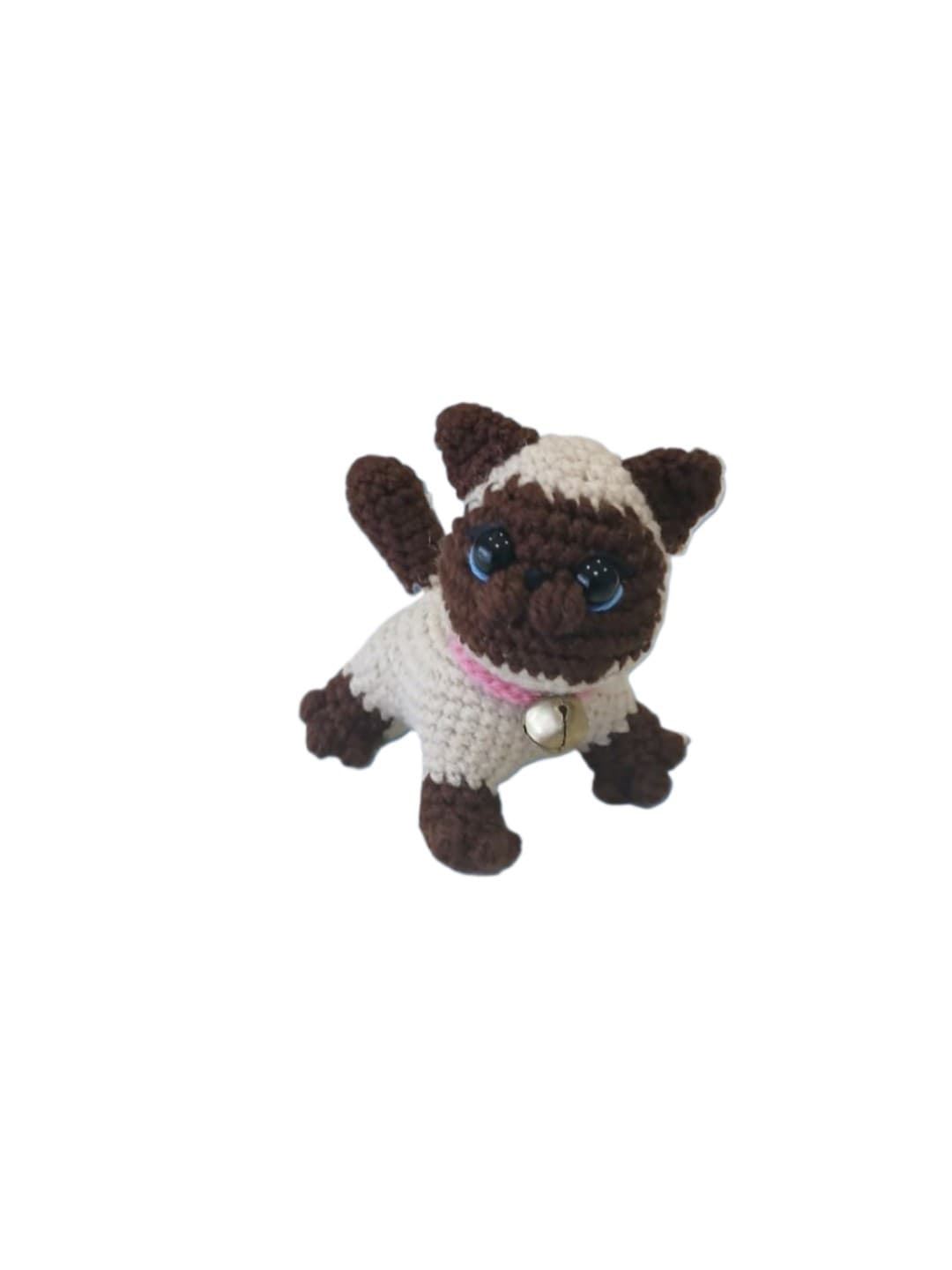 Peluche gato siames echo a mano a ganchillo (amigurumi). - Imagen 1