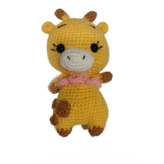 Peluche jirafa con bufanda hecho a mano a ganchillo (amigurumi). - Imagen 1
