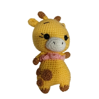 Peluche jirafa con bufanda hecho a mano a ganchillo (amigurumi). - Imagen 2