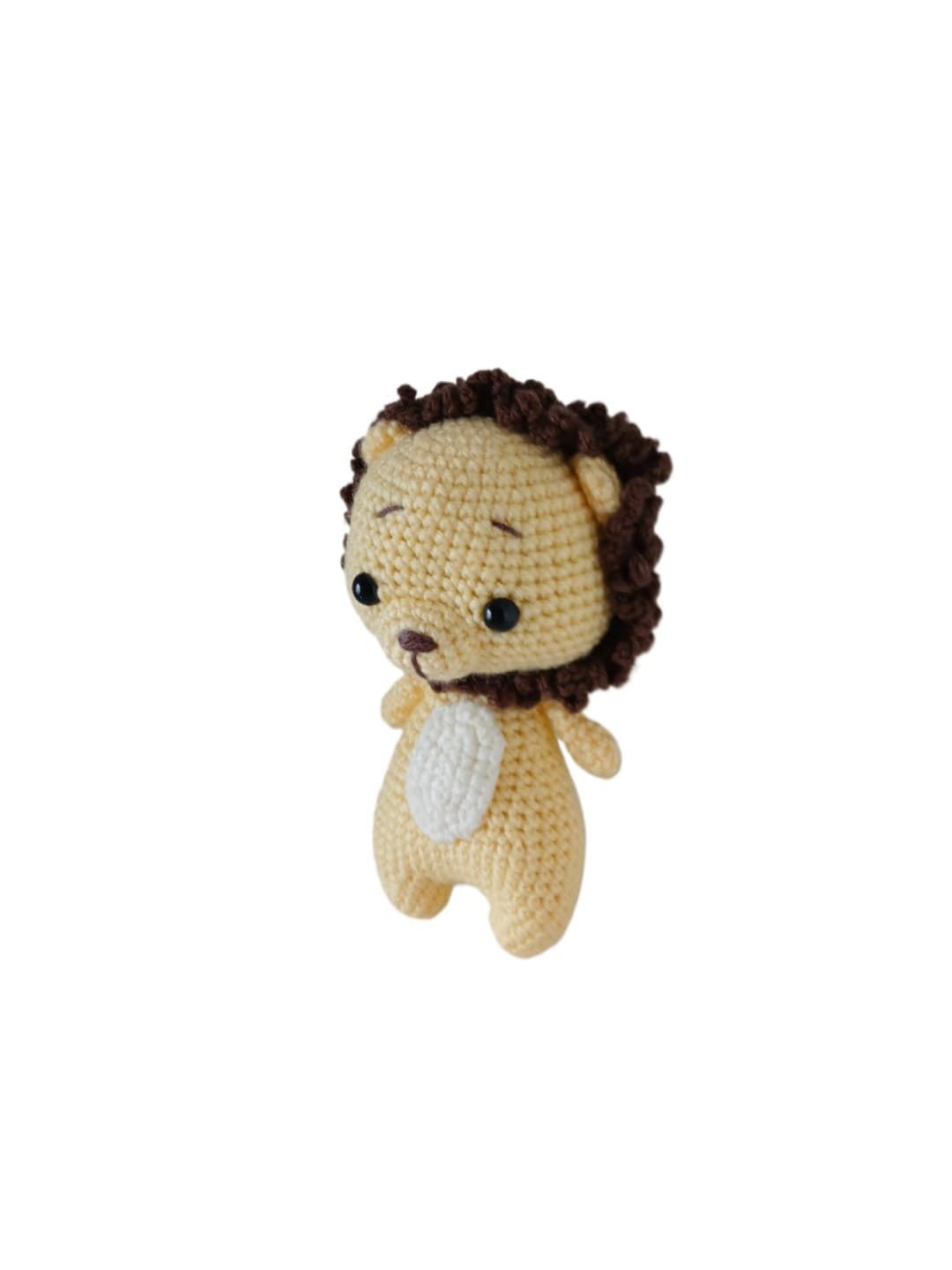 Peluche león hecho a mano a ganchillo (amigurumi). - Imagen 2