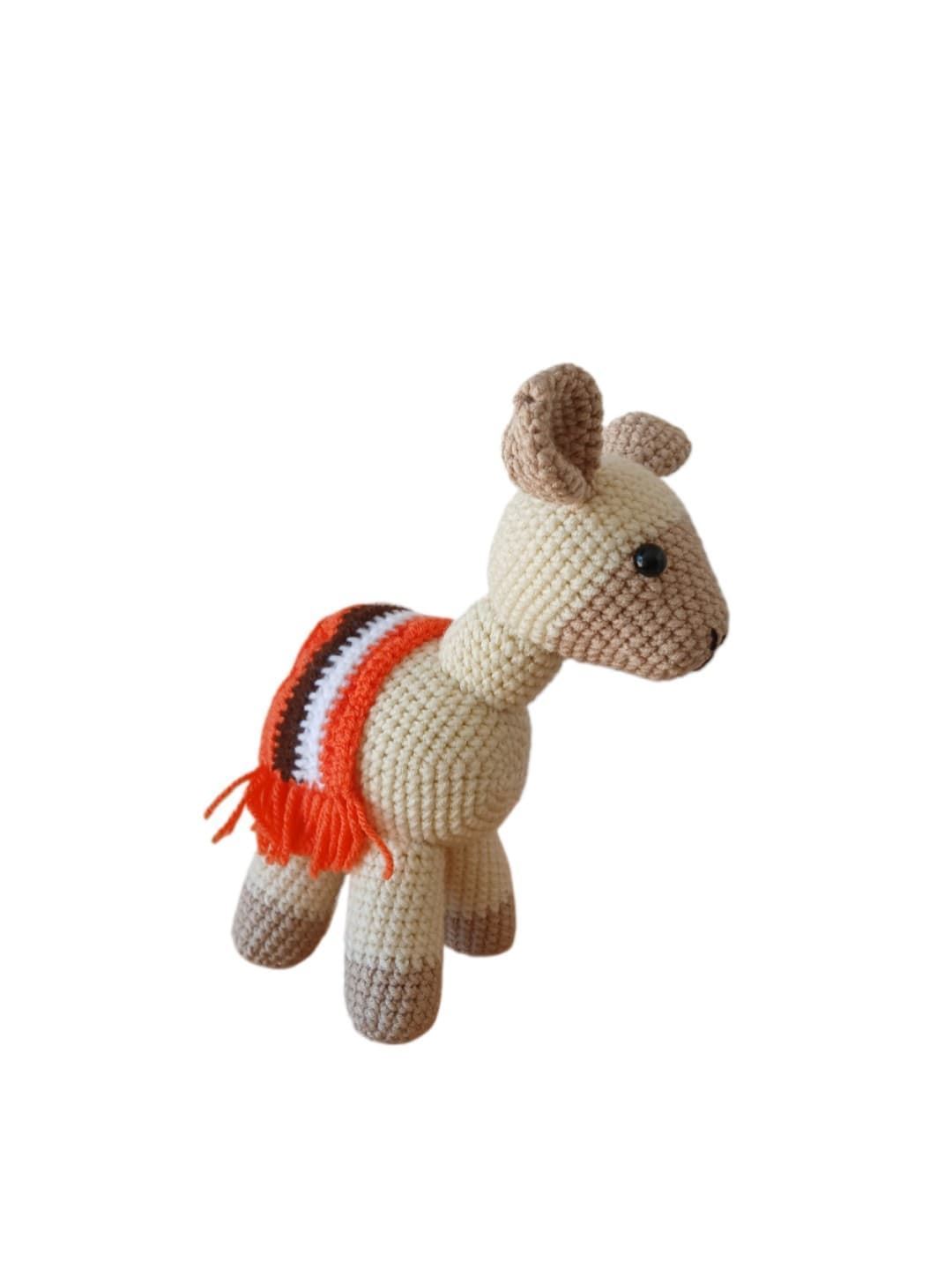 Peluche llama hecha a mano a ganchillo (amigurumi). - Imagen 3