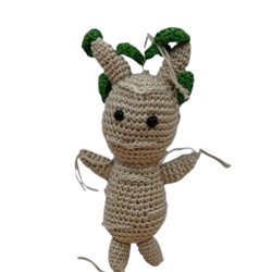 Peluche mandrágora hecha a mano a ganchillo (amigurumi). - Imagen 1