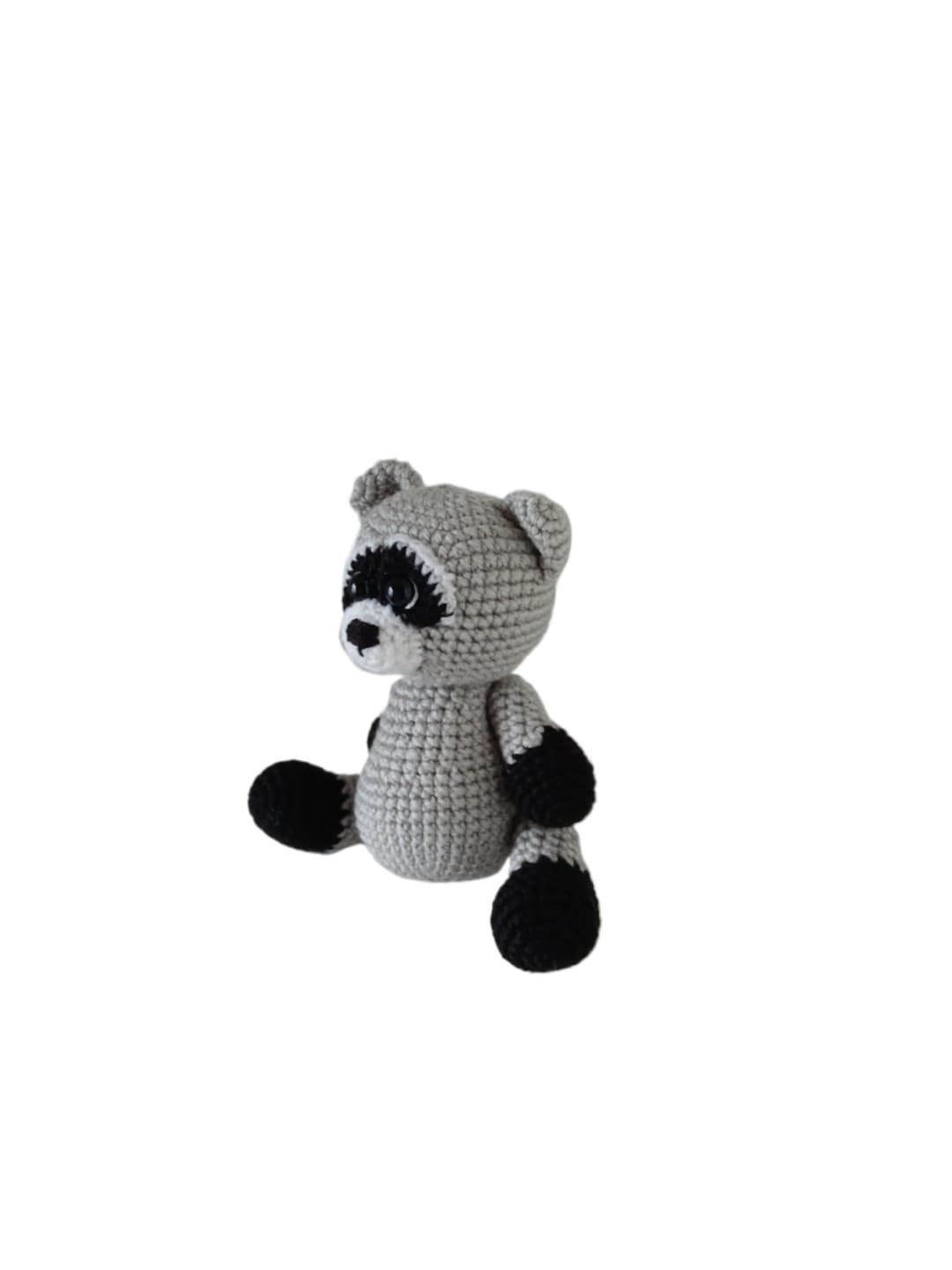 Peluche mapache hecho a mano a ganchillo (amigurumi). - Imagen 2