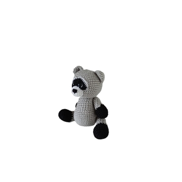Peluche mapache hecho a mano a ganchillo (amigurumi). - Imagen 2