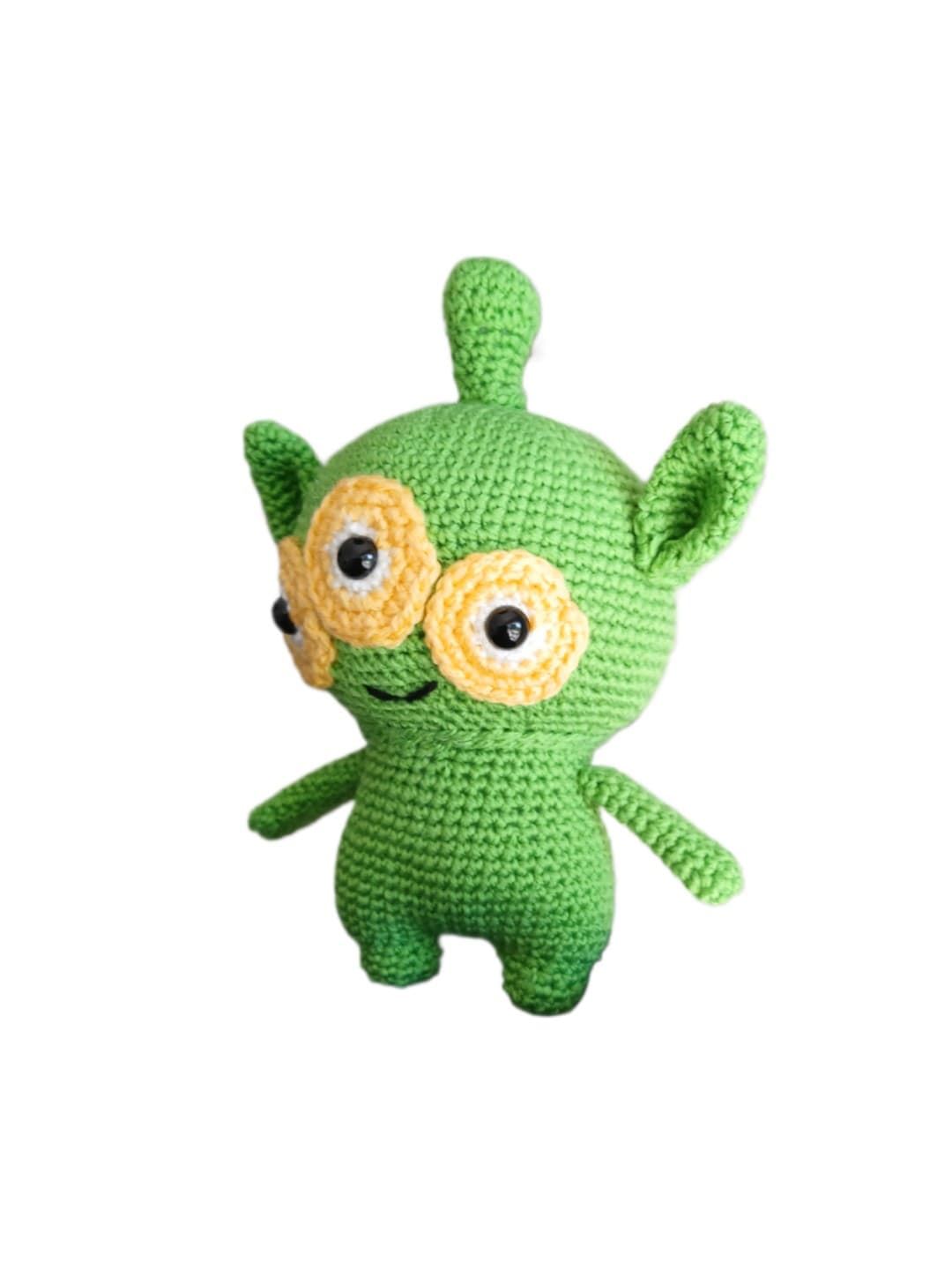 Peluche marciano hecho a mano a ganchillo (amigurumi) - Imagen 3