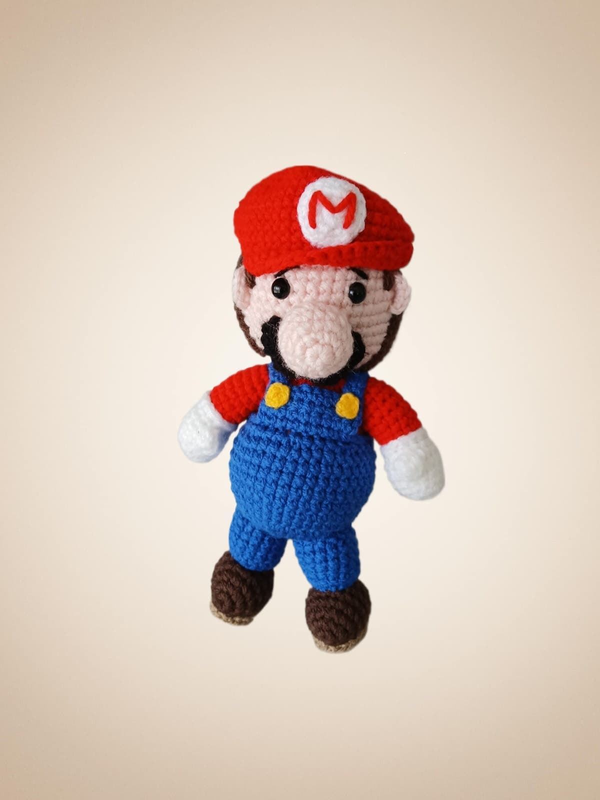 Peluche mario bross hecho a mano a ganchillo (amigurumi). - Imagen 1