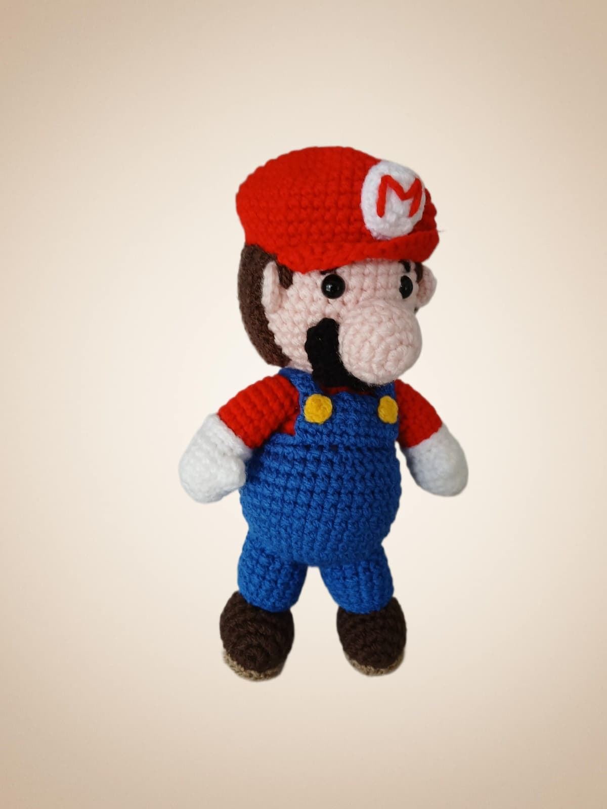 Peluche mario bross hecho a mano a ganchillo (amigurumi). - Imagen 2