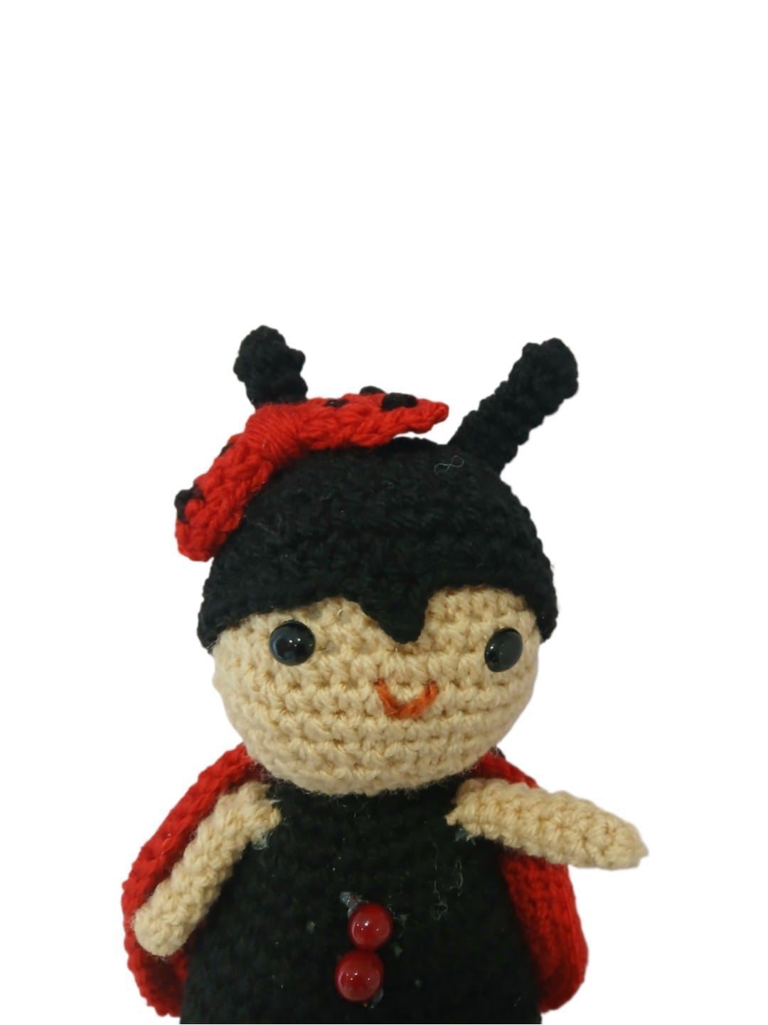 Peluche mariquita hecha a mano a ganchillo (amigurumi). - Imagen 4