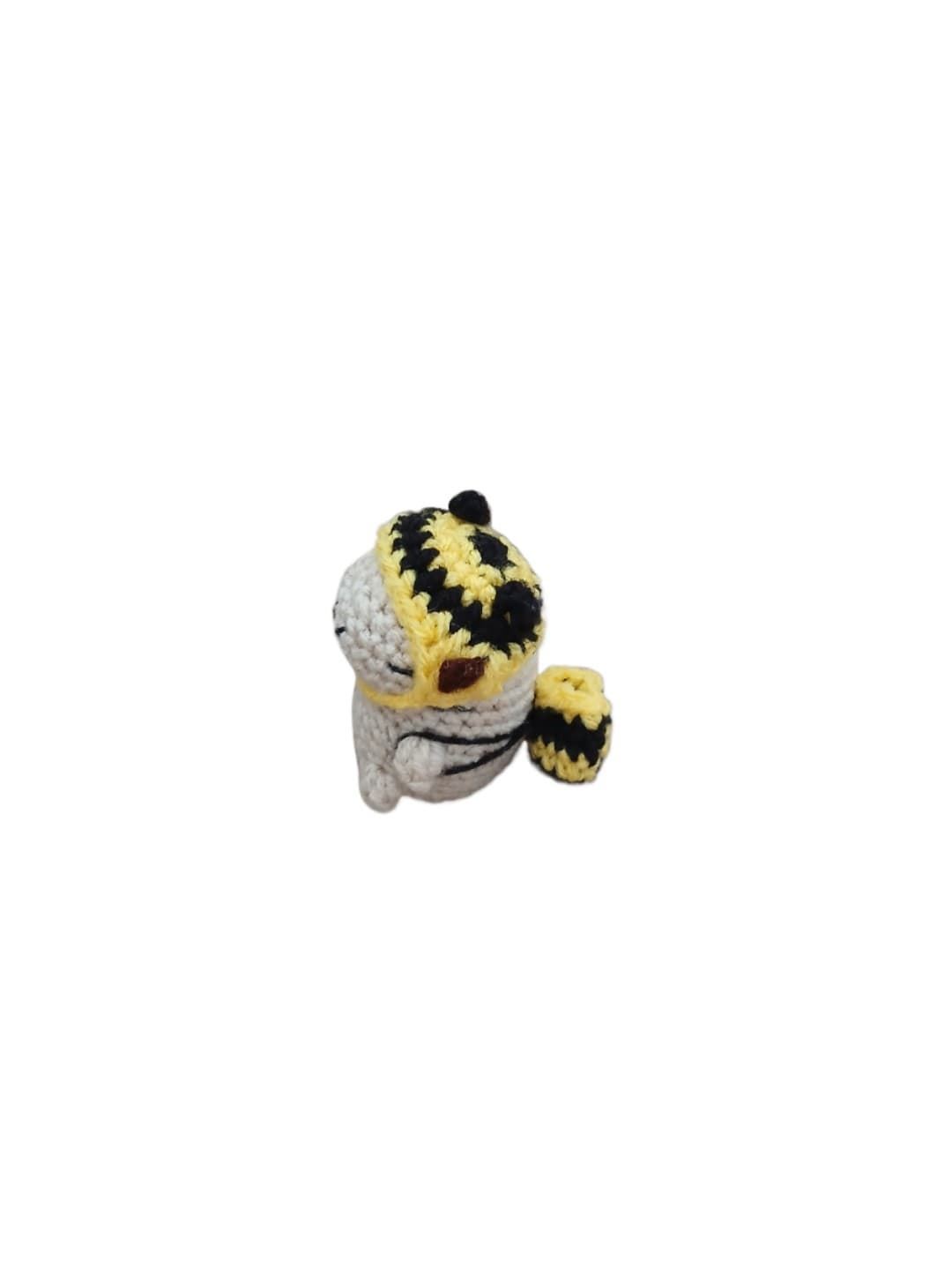 Peluche mini capibara abeja hecho a mano a ganchillo (amigurumi). - Imagen 2