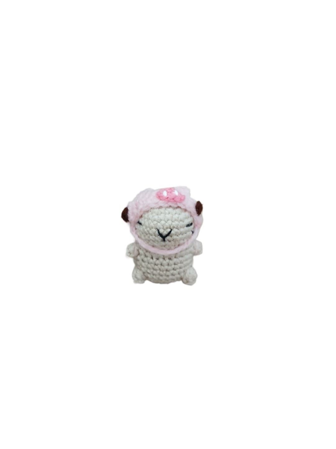 Peluche mini capibara cerdo hecho a mano a ganchillo (amigurumi). - Imagen 1