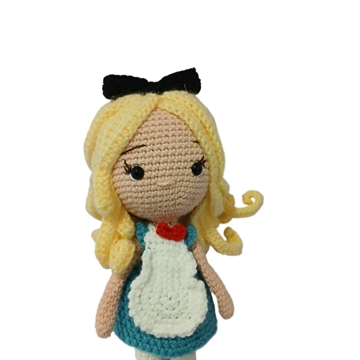 Peluche muñeca Alicia en el País de la maravillas princesa disney hecha a mano a ganchillo (amigurumi). - Imagen 2