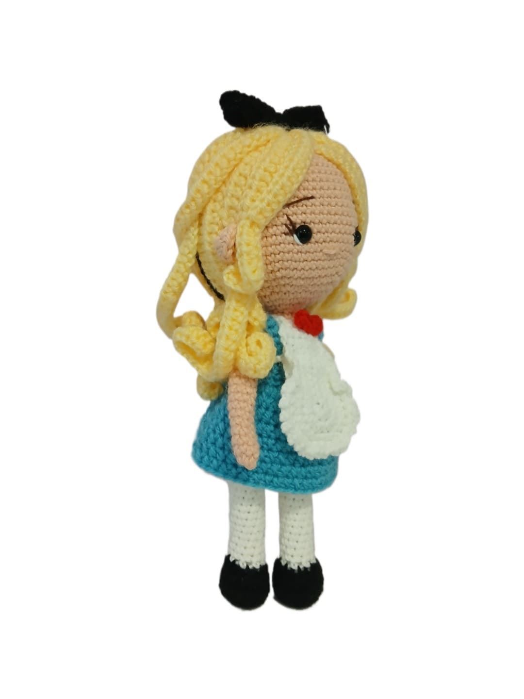 Peluche muñeca Alicia en el País de la maravillas princesa disney hecha a mano a ganchillo (amigurumi). - Imagen 3