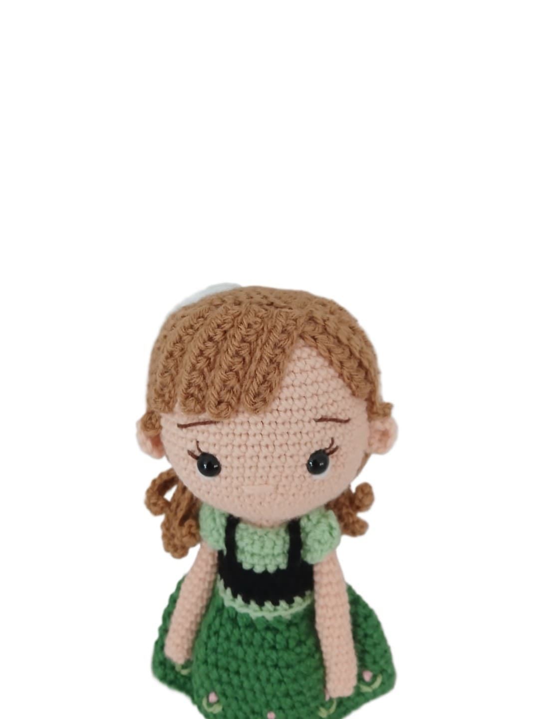Peluche muñeca Ana frozen princesa disney hecha a mano a ganchillo (amigurumi). - Imagen 1