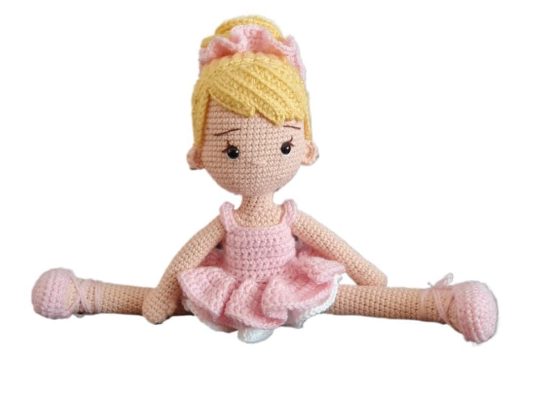 Peluche muñeca bailarina hecha a mano a ganchillo (amigurumi). - Imagen 4