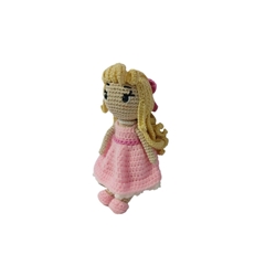 Peluche muñeca Barbie hecha a mano a ganchillo (amigurumi). - Imagen 2