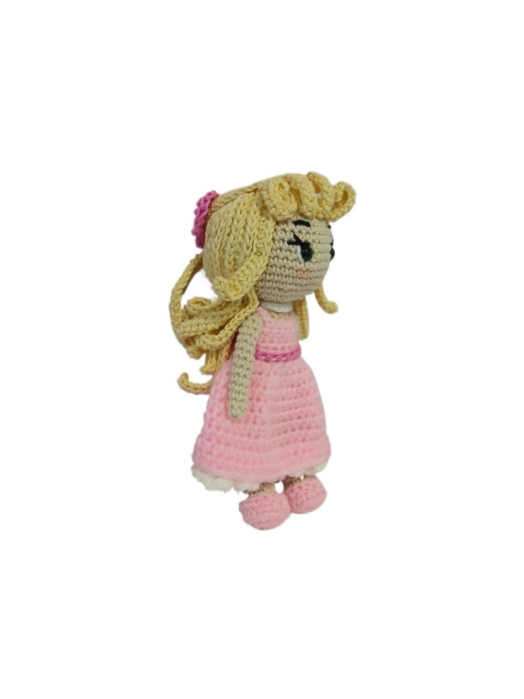 Peluche muñeca Barbie hecha a mano a ganchillo (amigurumi). - Imagen 3