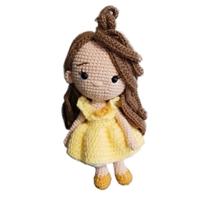 Peluche muñeca Bella princesa Disney hecha a mano a ganchillo (amigurumi). - Imagen 1
