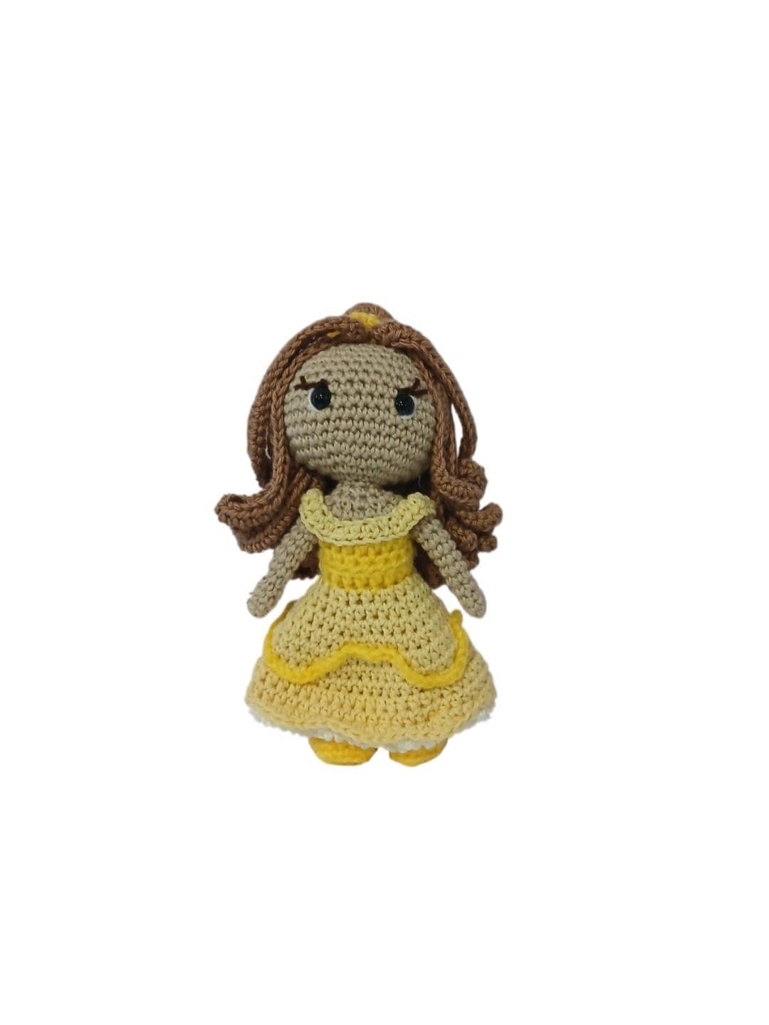 Peluche muñeca Bella princesa disney hecha a mano a ganchillo (amigurumi). - Imagen 1