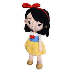 Peluche muñeca Blancanieves princesa Disney hecha a mano a ganchillo (amigurumi). - Imagen 2