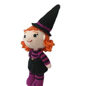 Peluche muñeca bruja hecho a mano a ganchillo (amigurumi). - Imagen 2