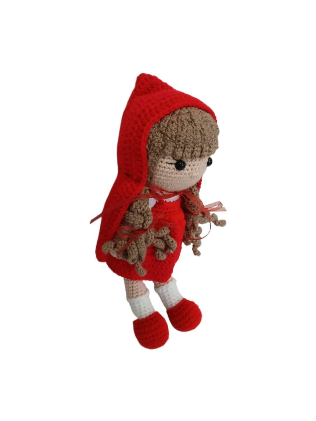Peluche muñeca caperucita roja hecha a mano a ganchillo (amigurumi). - Imagen 3