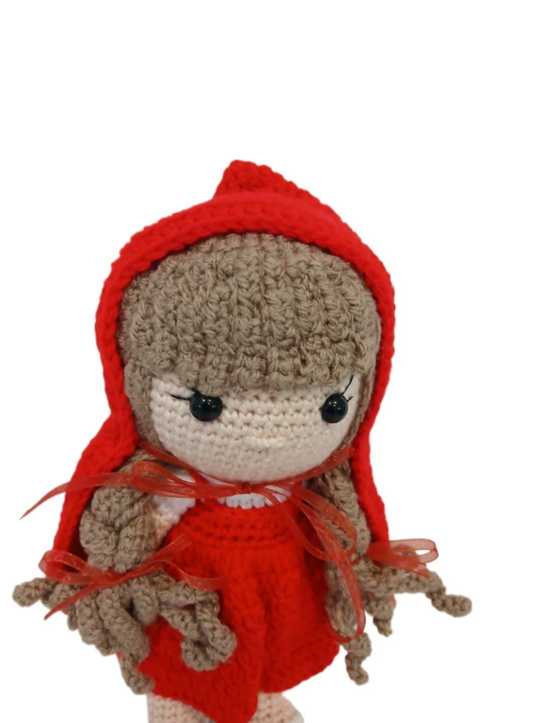 Peluche muñeca caperucita roja hecha a mano a ganchillo (amigurumi). - Imagen 4