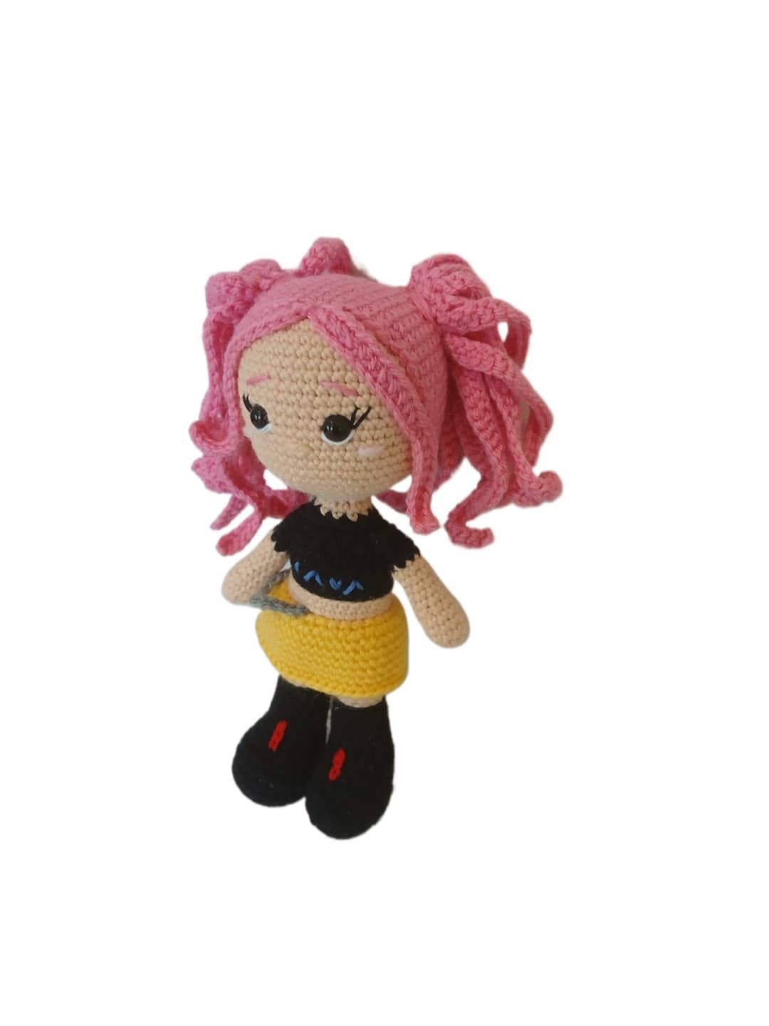 Peluche muñeca de las guerreras k- pop hecho a mano a ganchillo (amigurumi). - Imagen 3