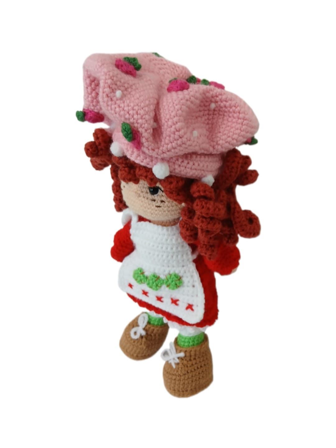 Peluche muñeca fresita hecho a mano a ganchillo (amigurumi). - Imagen 2