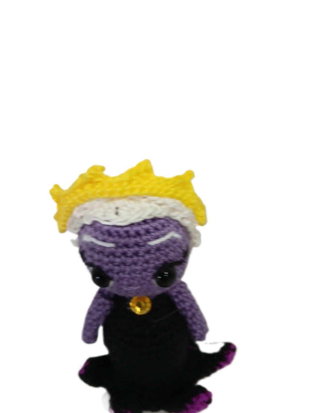 Peluche muñeca maléfica hecha a mano a ganchillo (amigurumi). - Imagen 4