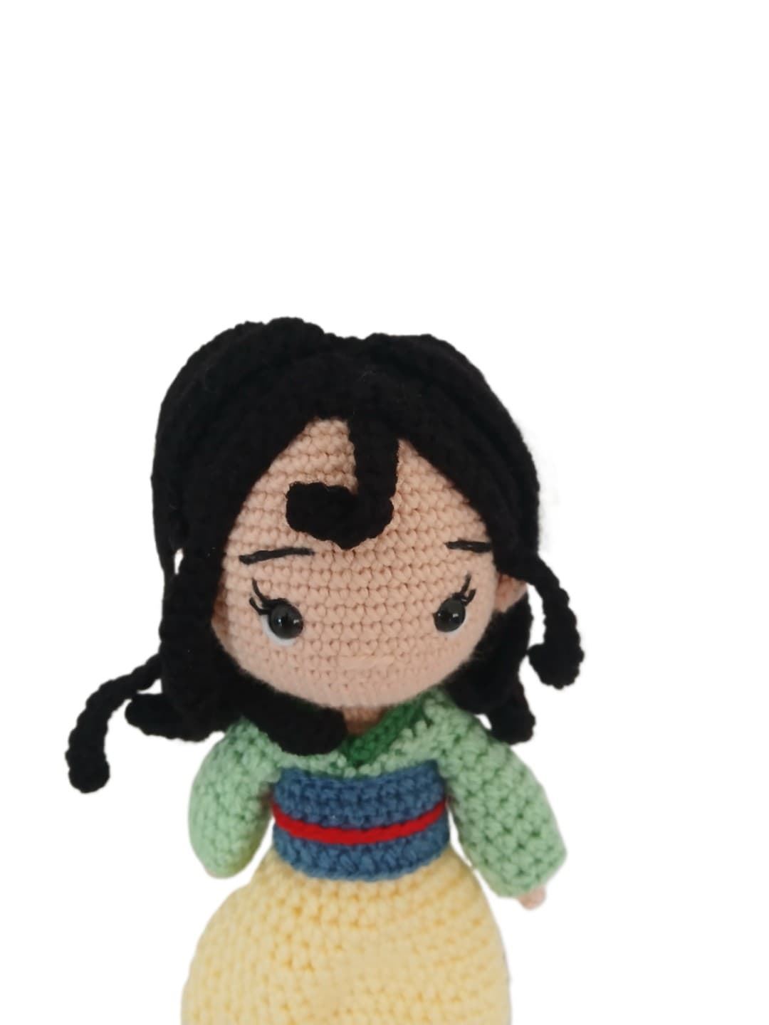Peluche muñeca mulan princesa disney hecha a mano a ganchillo (amigurumi). - Imagen 4