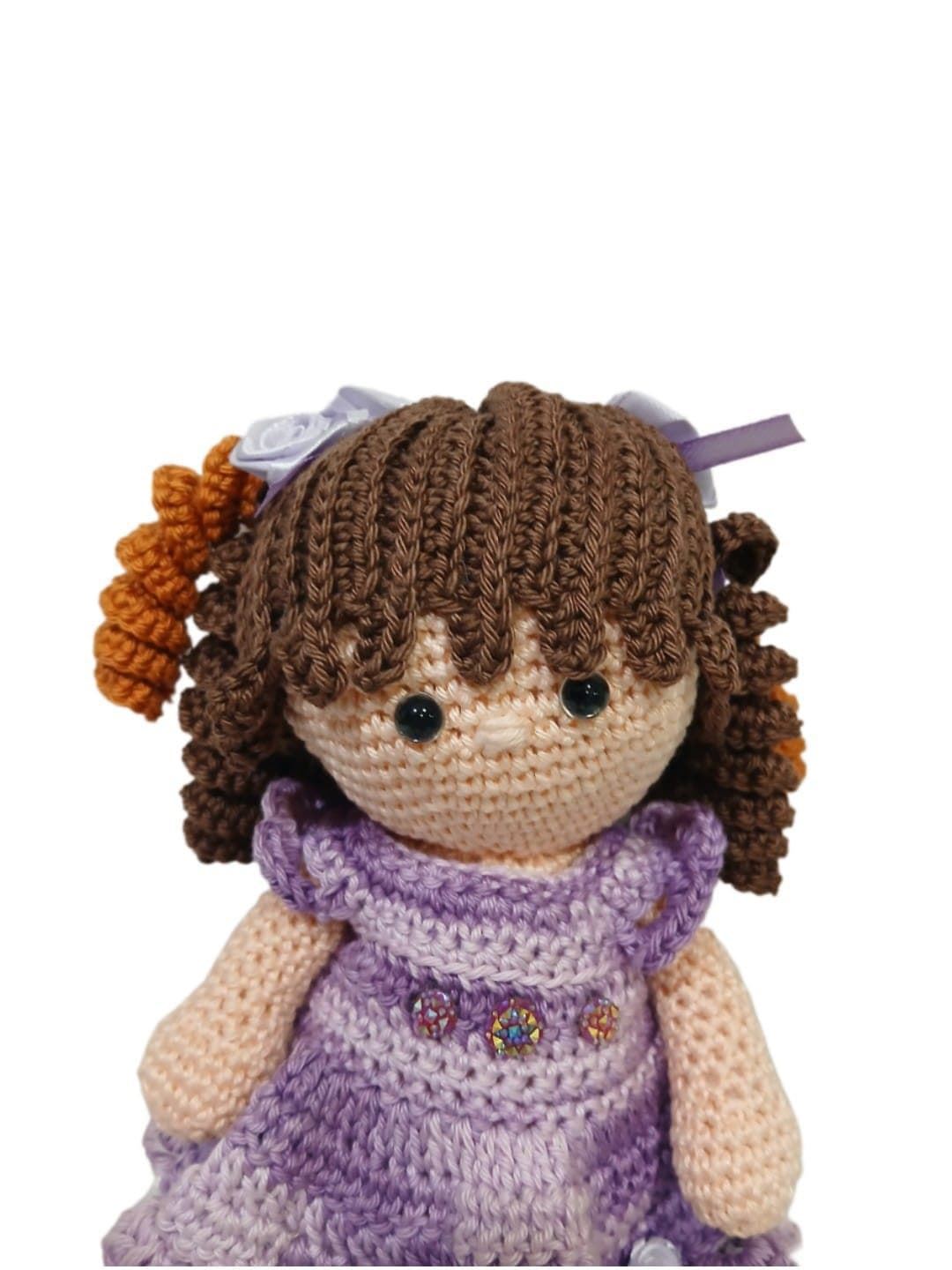 Peluche muñeca Noa hecha a mano a ganchillo (amigurumi). - Imagen 4
