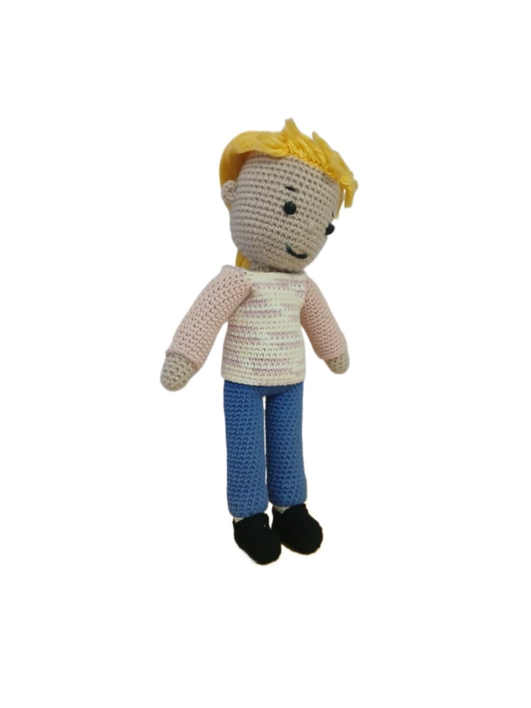 Peluche muñeca rubia hecho a mano a ganchillo (amigurumi). - Imagen 2