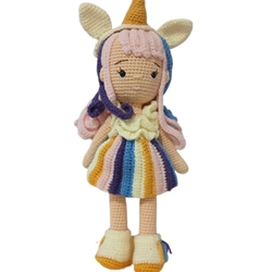 Peluche muñeca unicornio hecho a mano a ganchillo (amigurumi). - Imagen 1