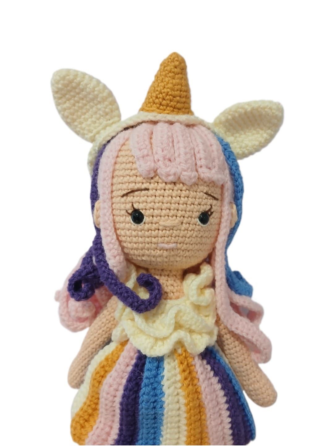 Peluche muñeca unicornio hecho a mano a ganchillo (amigurumi). - Imagen 4