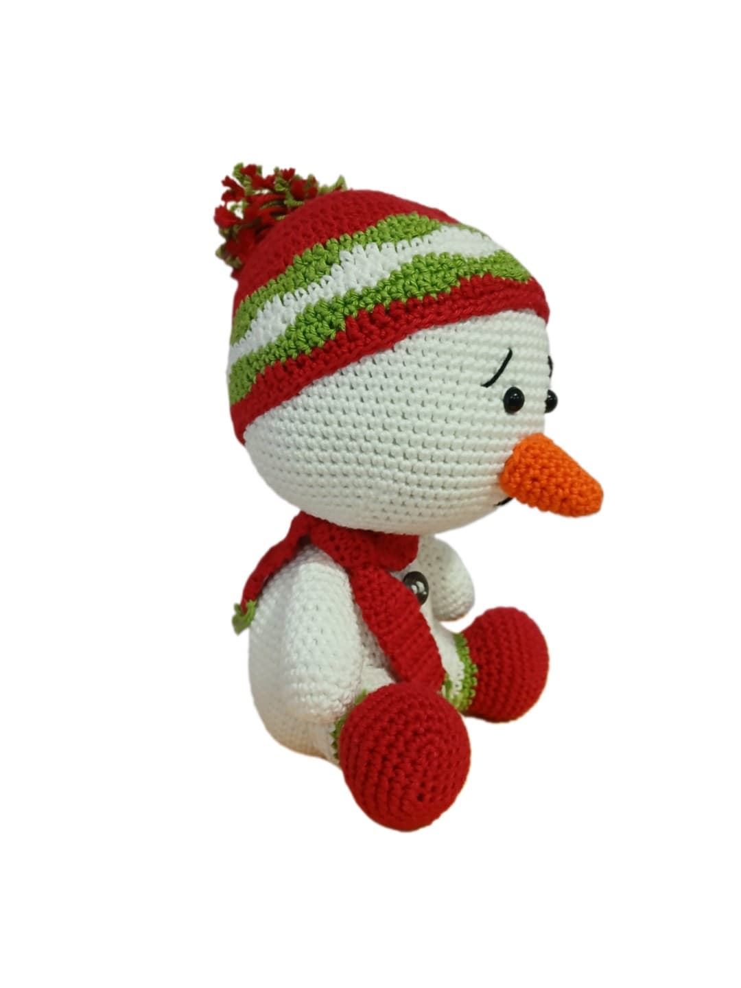 Peluche muñeco nieve navideño hecha a mano a ganchillo (amigurumi). - Imagen 2