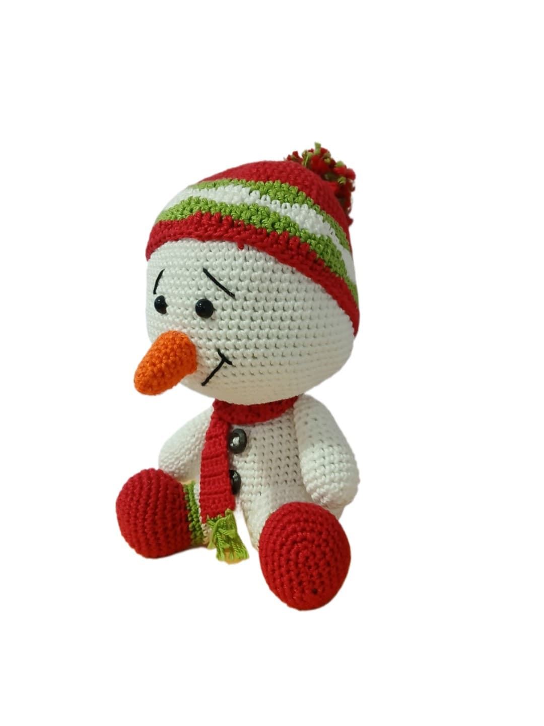 Peluche muñeco nieve navideño hecha a mano a ganchillo (amigurumi). - Imagen 3