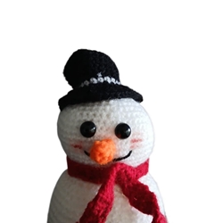 Peluche muñeco nieve navideño hecha a mano a ganchillo (amigurumi). - Imagen 1