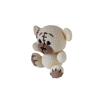 Peluche oso beige hecho a mano a ganchillo (amigurumi). - Imagen 2