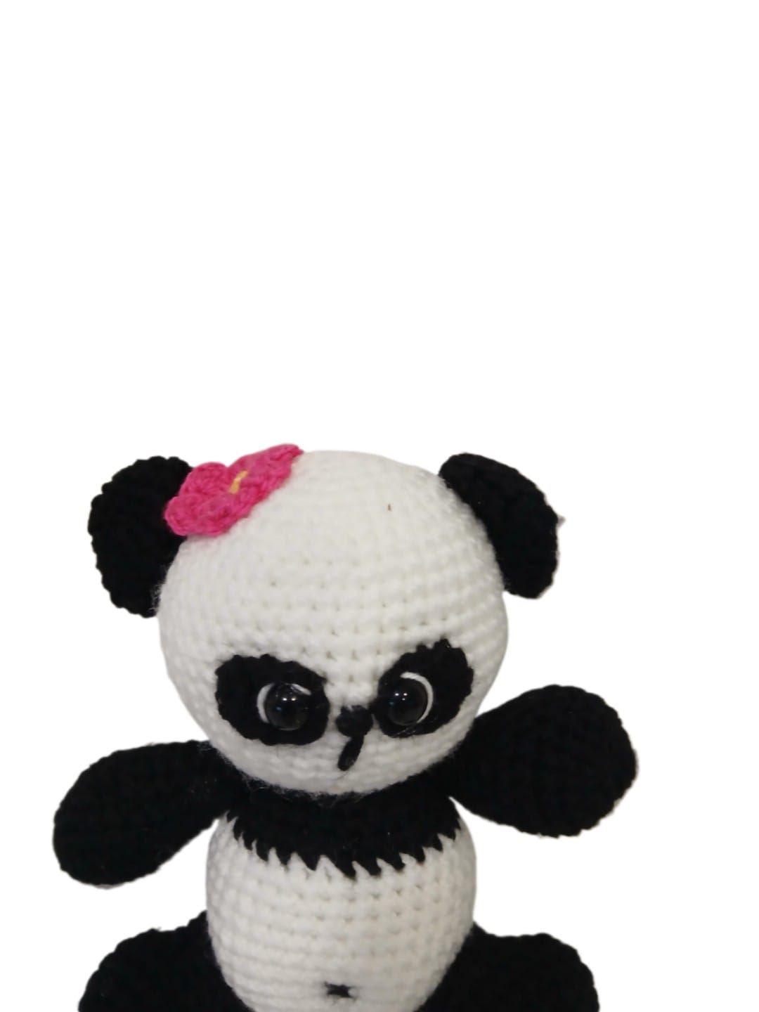 Peluche oso panda con flor fucsia hecho a mano a ganchillo (amigurumi). - Imagen 4
