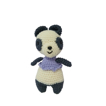 Peluche oso panda con vestido lila hecho a mano a ganchillo (amigurumi). - Imagen 1
