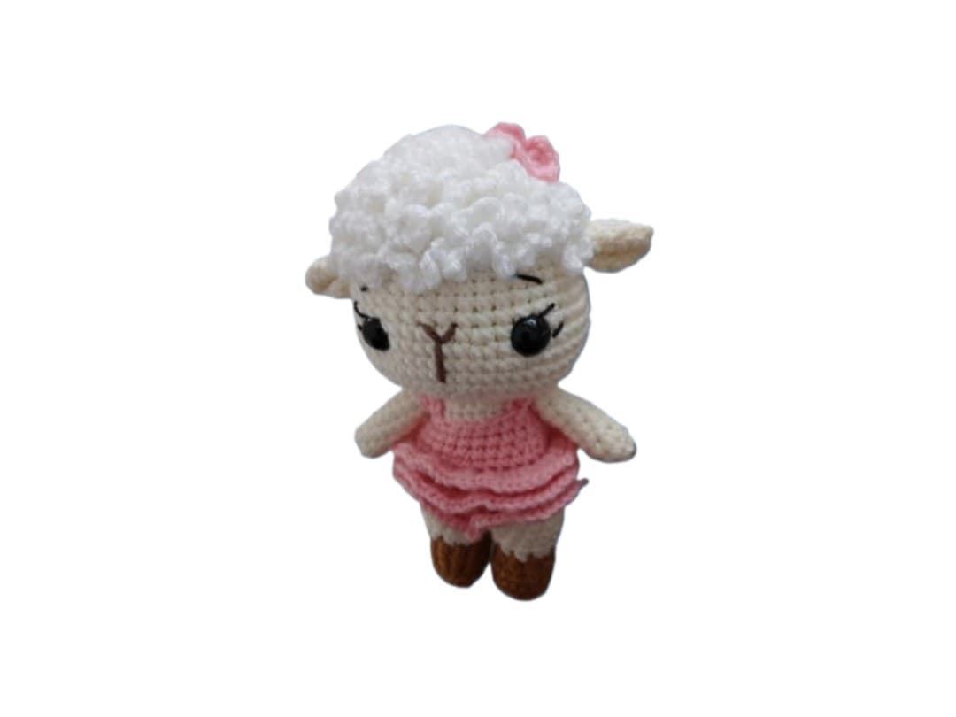 Peluche oveja con vestido rosa hecha a mano a ganchillo (amigurumi). - Imagen 3