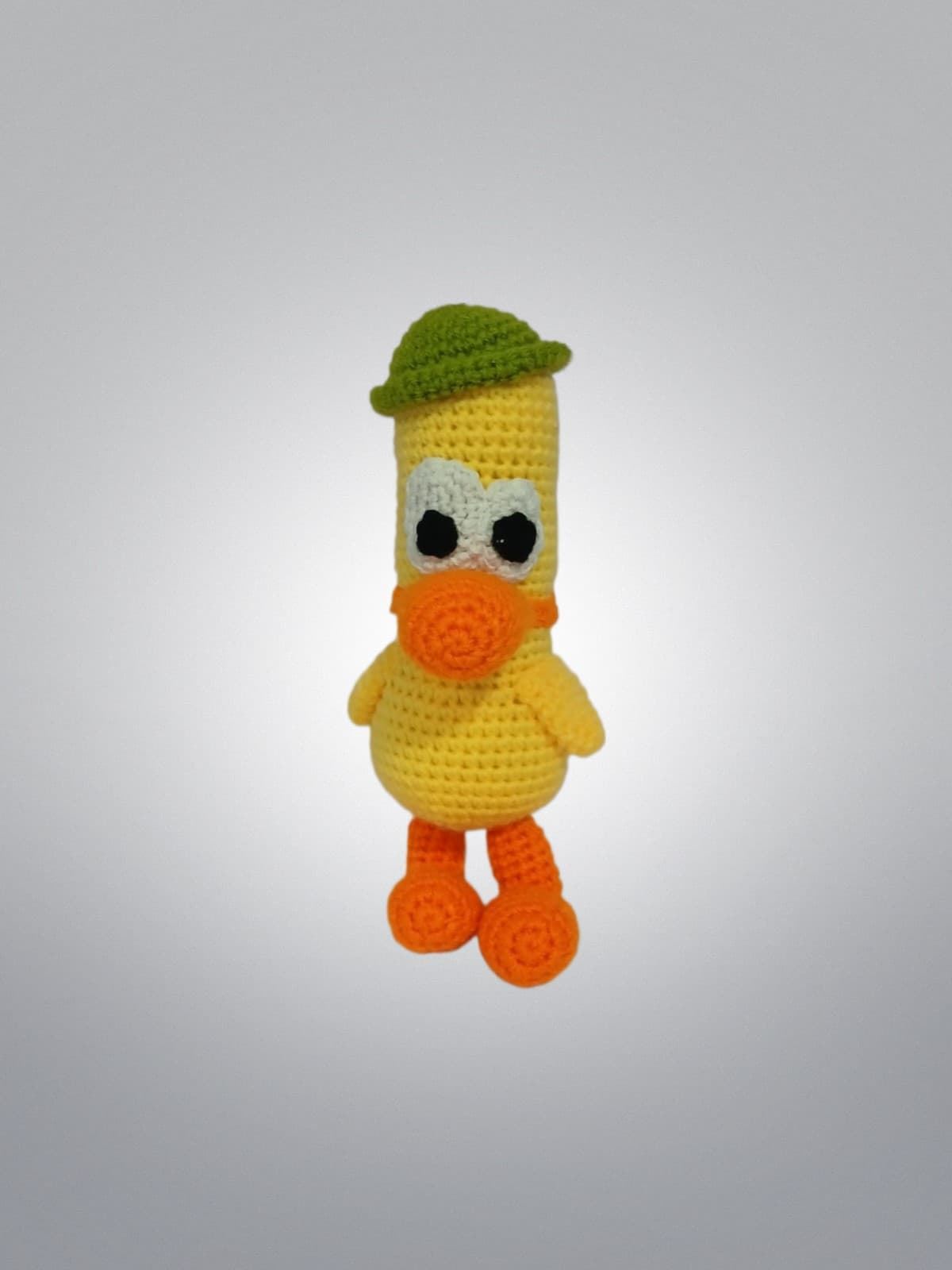 Peluche pato pocoyo hecho a mano a ganchillo (amigurumi). - Imagen 1