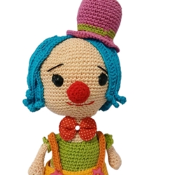 Peluche payaso hecho a mano a ganchillo (amigurumi). - Imagen 2