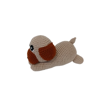 Peluche perro acostado hecho a mano a ganchillo (amigurumi). - Imagen 2